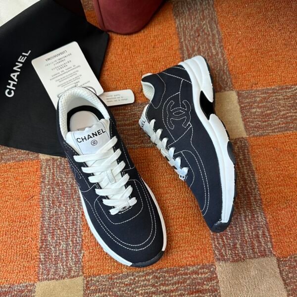 Chanel sneaker 2025072225