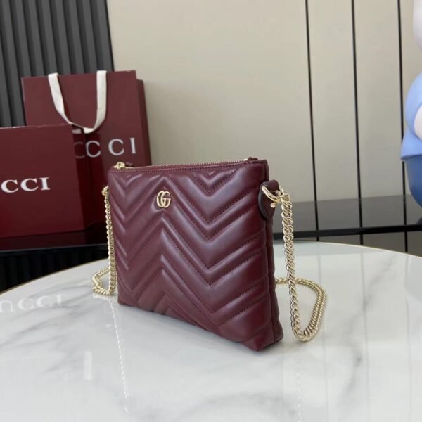 GUCCI GG Marmont pochette with chain in Rosso Ancora red leather