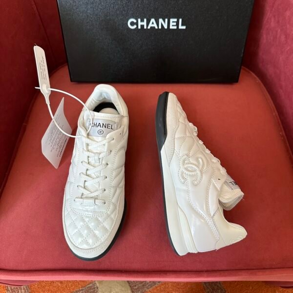 Chanel sneaker 2025072250