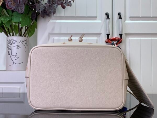 LV NéoNoé MM Monogram Empreinte Leather