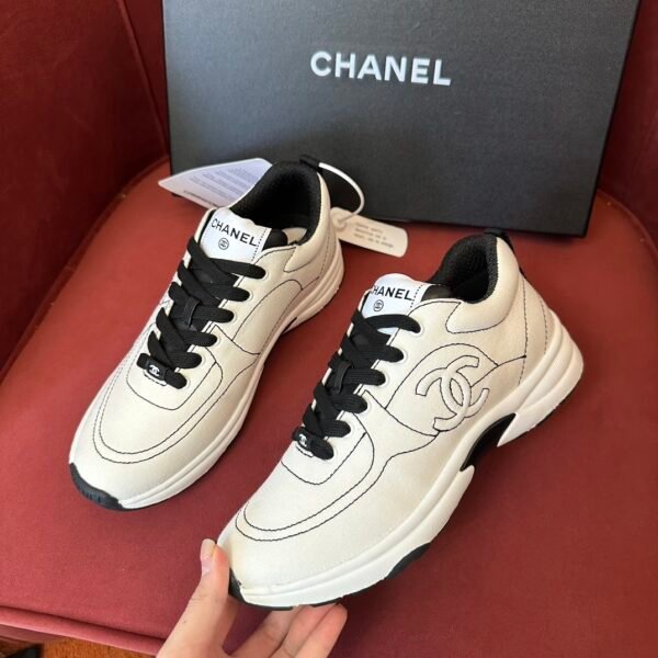 Chanel sneaker 2025072226