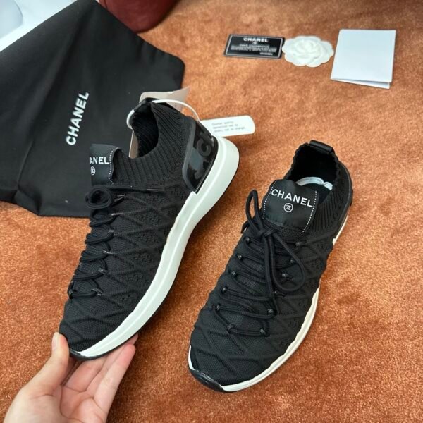 Chanel sneaker 2025072219