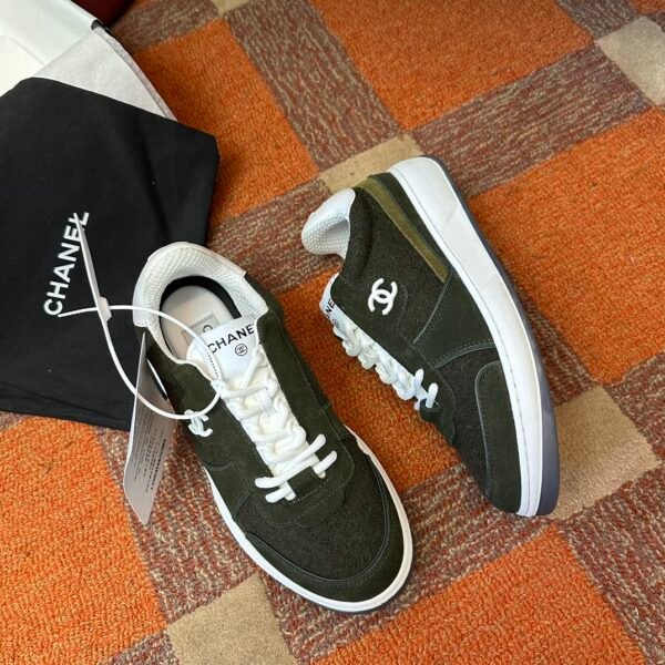 Chanel sneaker 2025072235