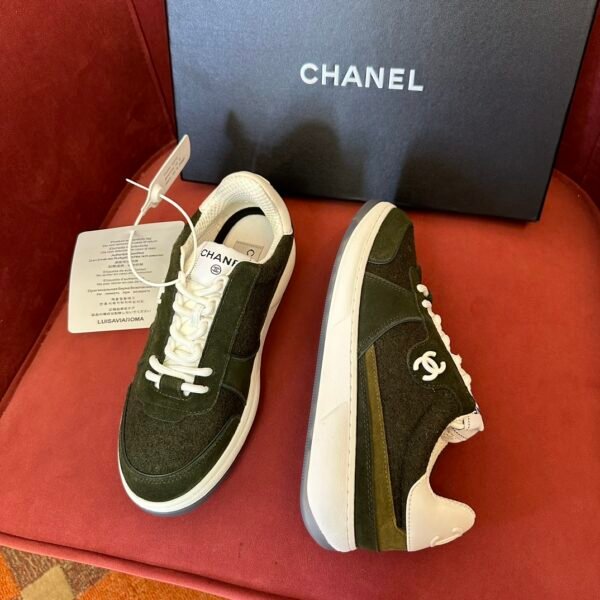 Chanel sneaker 2025072235