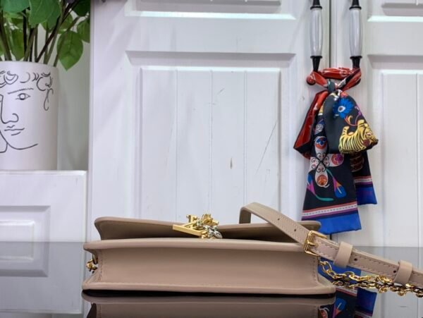 Wallet On Chain LV Bloom - Wallets and Small Leather