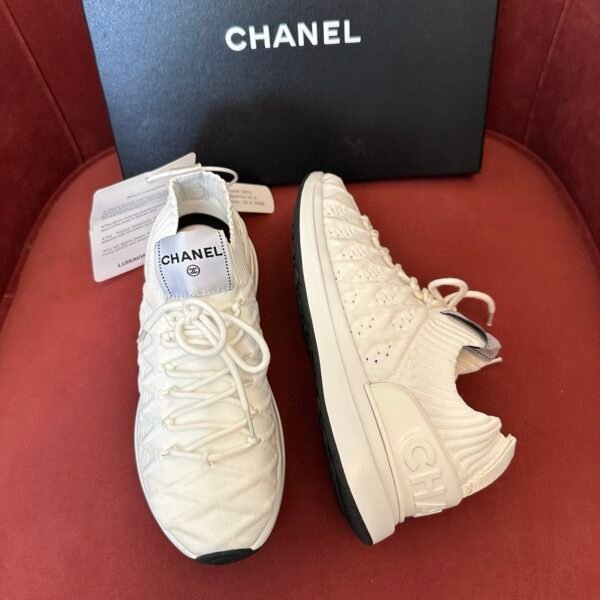 Chanel sneaker 2025072218