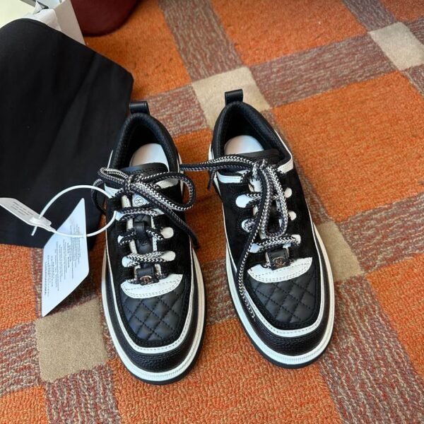 Chanel sneaker 2025072220