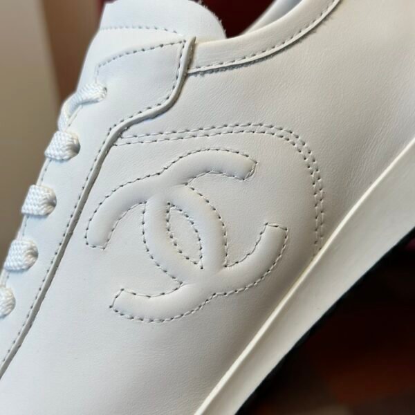 Chanel sneaker 2025072232