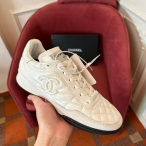 Chanel sneaker 2025072250