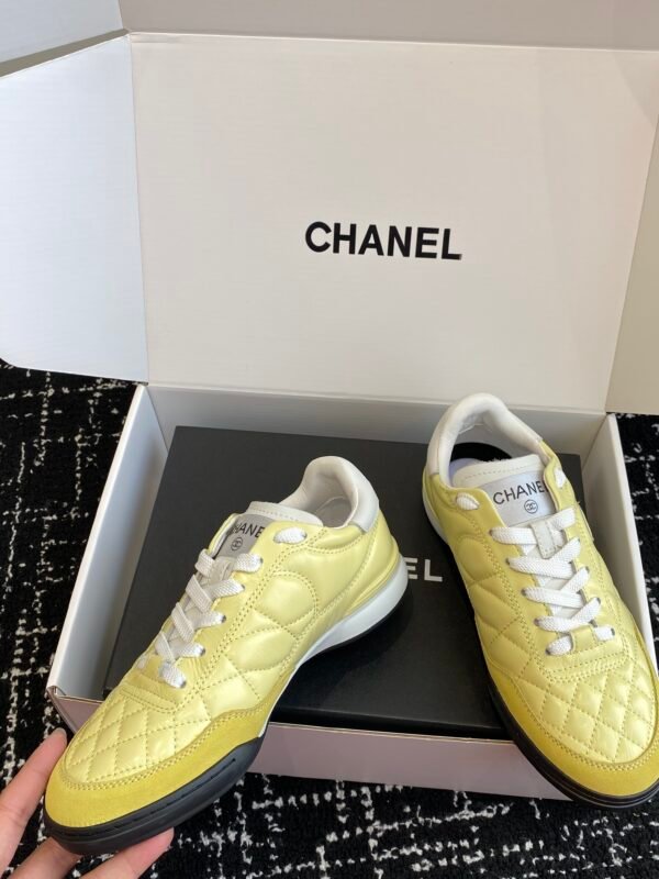 Chanel sneaker 2025072215