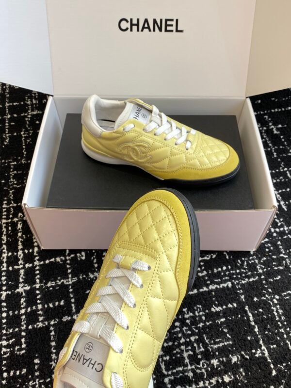 Chanel sneaker 2025072215