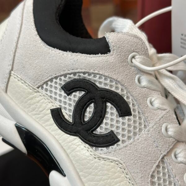 Chanel sneaker 2025072223