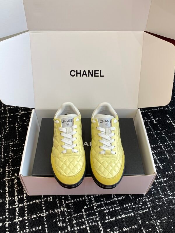 Chanel sneaker 2025072215