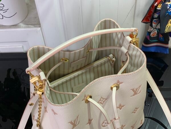 LV NéoNoé MM Monogram Empreinte Leather