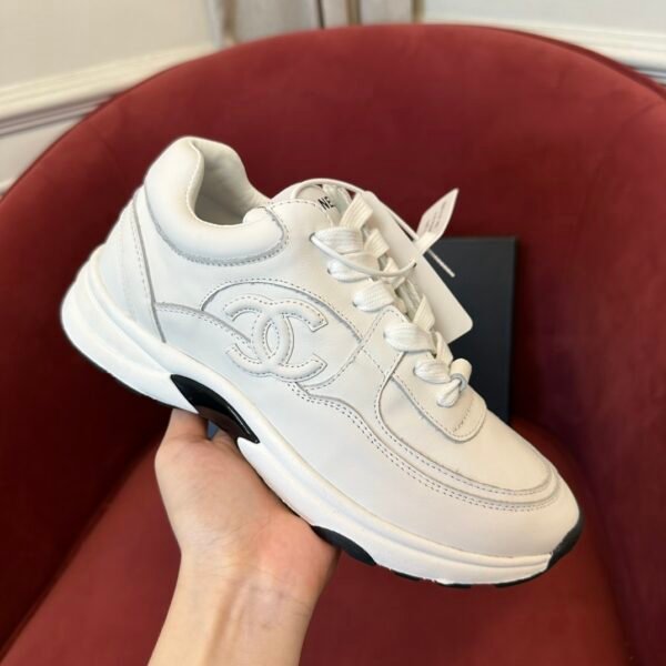 Chanel sneaker 2025072230