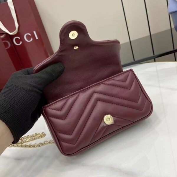 GUCCI GG Marmont mini shoulder bag in Rosso Ancora red leather