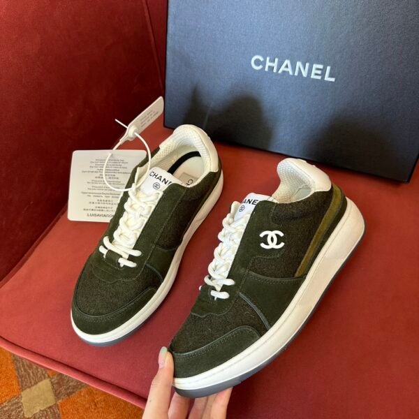 Chanel sneaker 2025072235