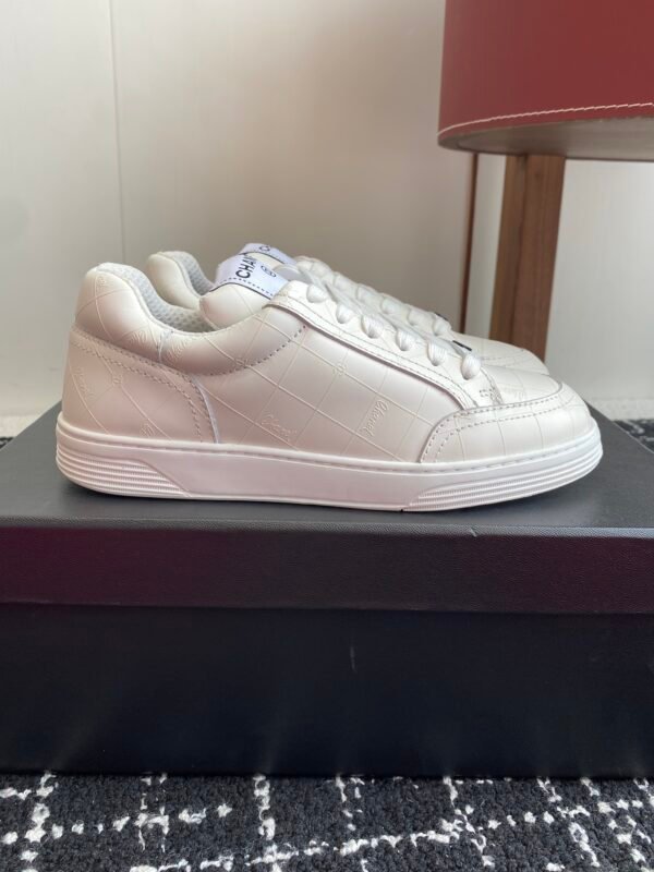 Chanel sneaker 2025072211