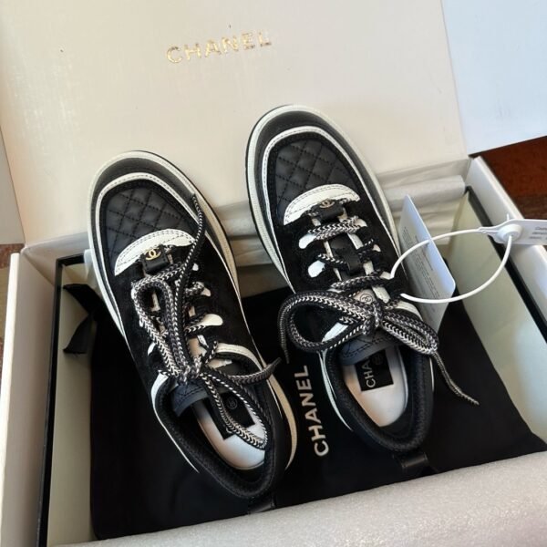Chanel sneaker 2025072220