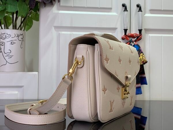 LV Pochette Métis Monogram Empreinte Leather
