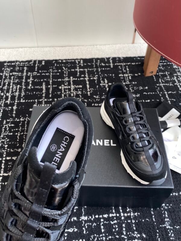 Chanel sneaker 2025072253