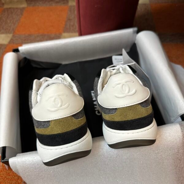Chanel sneaker 2025072241