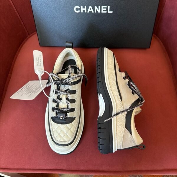 Chanel sneaker 2025072221