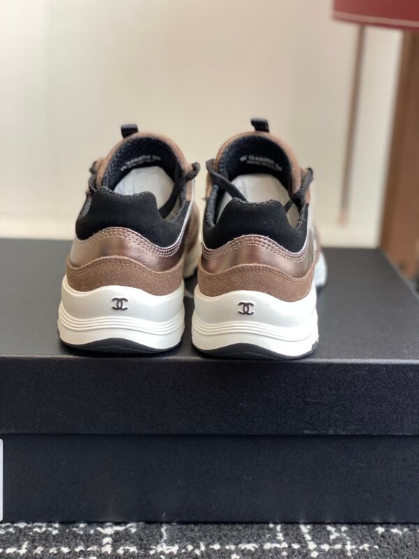 Chanel sneaker 2025072254