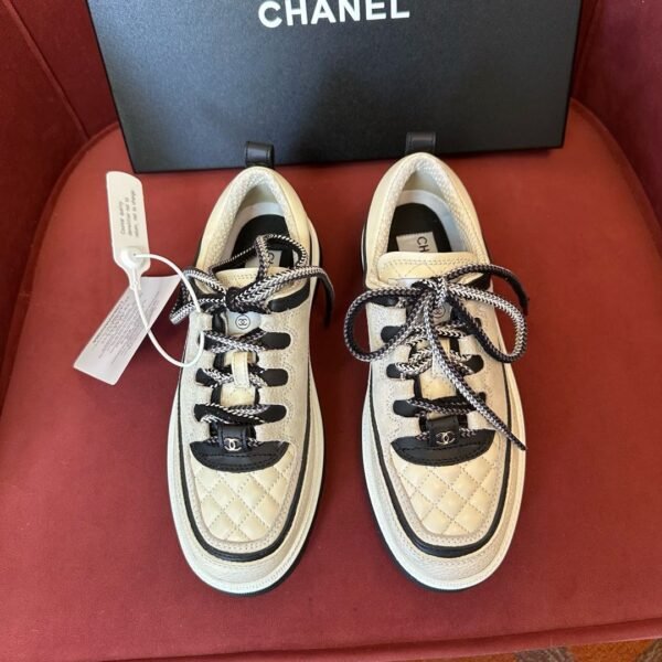 Chanel sneaker 2025072221