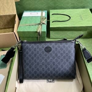 Gucci Gucci GG Supreme Shoulder Bag