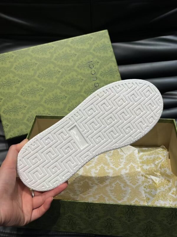 Gucci sneaker 2025071802
