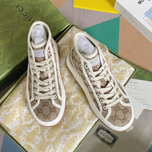 Gucci sneaker 2025071811