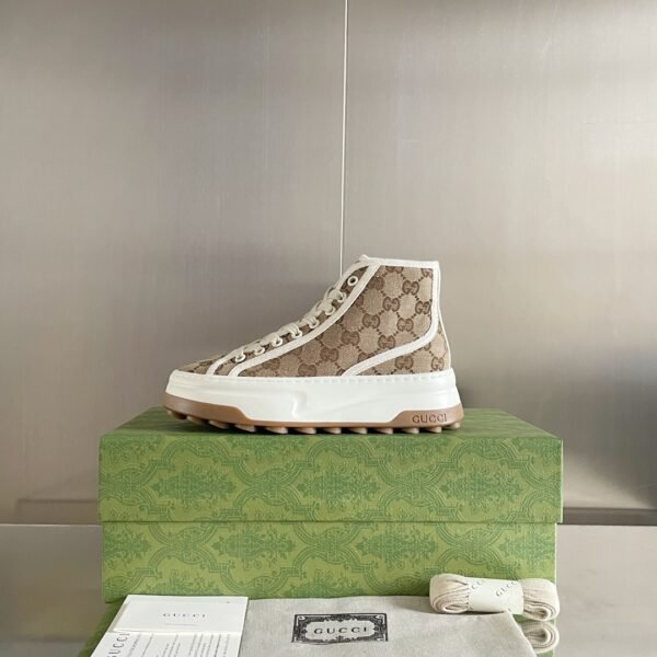 Gucci sneaker 2025071811