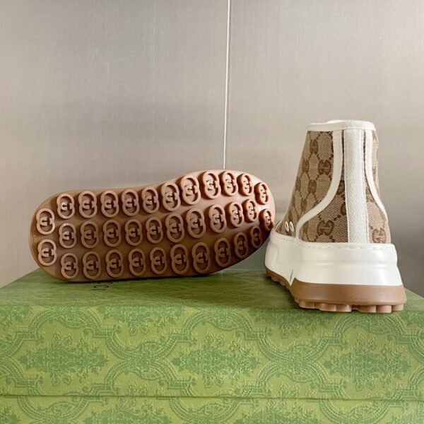 Gucci sneaker 2025071811