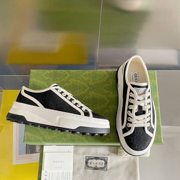 Gucci sneaker 2025071813