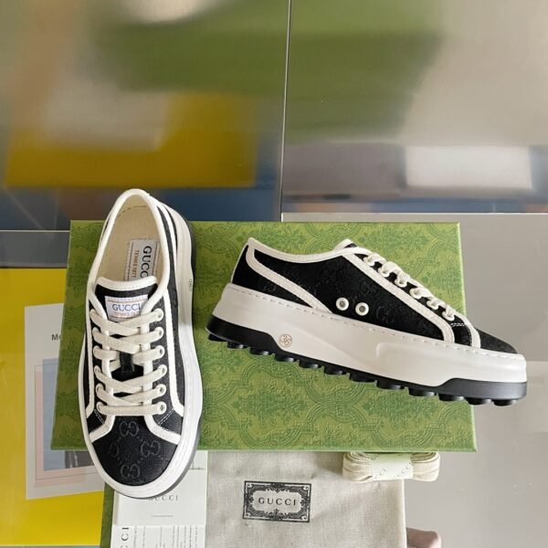 Gucci sneaker 2025071813