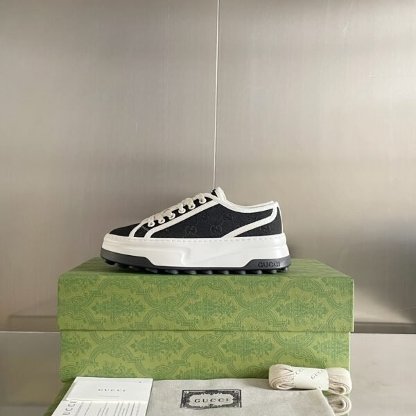 Gucci sneaker 2025071813