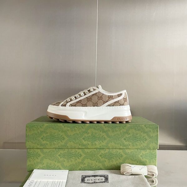 Gucci sneaker 2025071814
