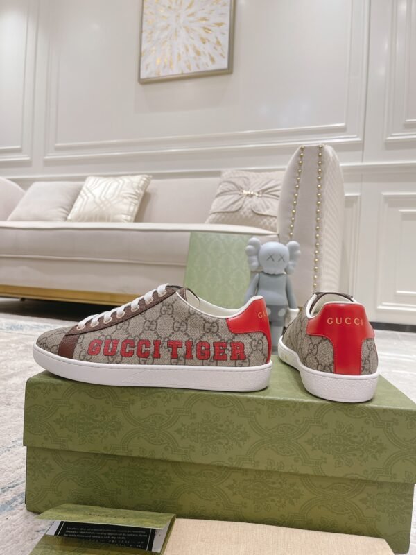 Gucci sneaker 2025071912