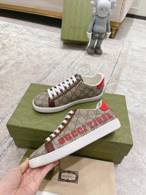 Gucci sneaker 2025071912