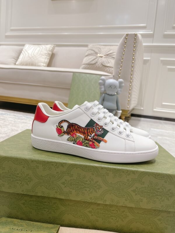 Gucci sneaker 2025071913