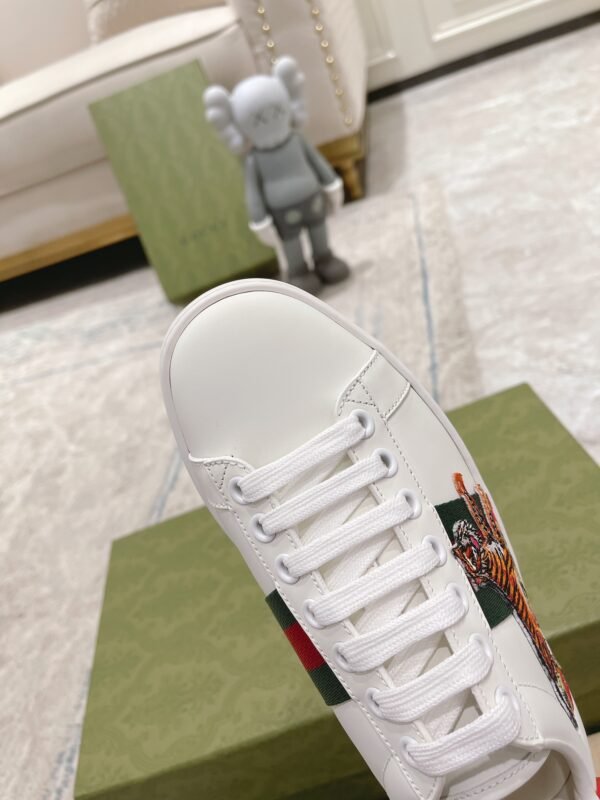 Gucci sneaker 2025071913