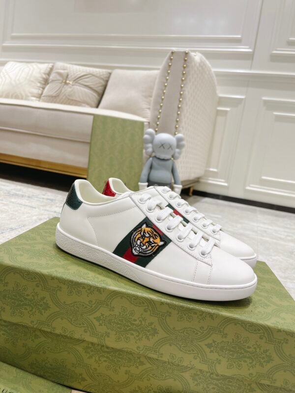 Gucci sneaker 2025071923