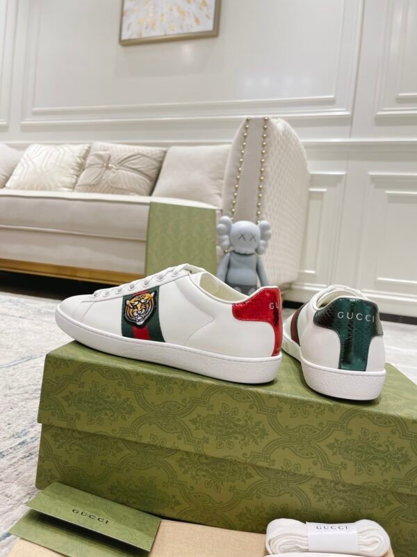 Gucci sneaker 2025071923
