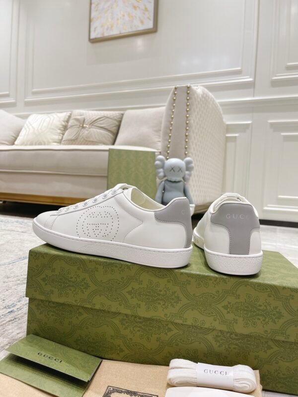 Gucci sneaker 2025071925