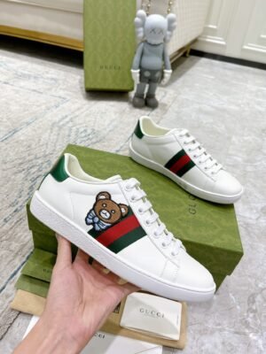 Gucci sneaker 2025072101