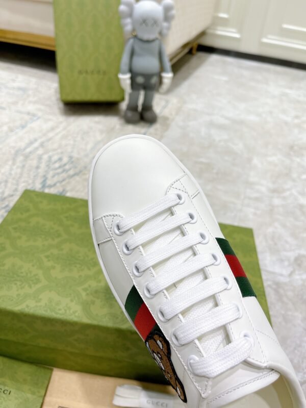 Gucci sneaker 2025072101