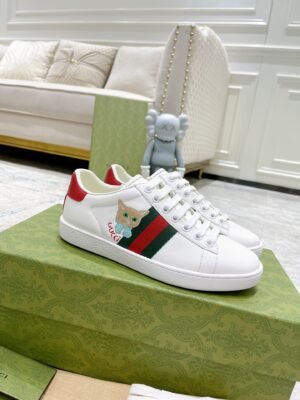 Gucci sneaker 2025072102