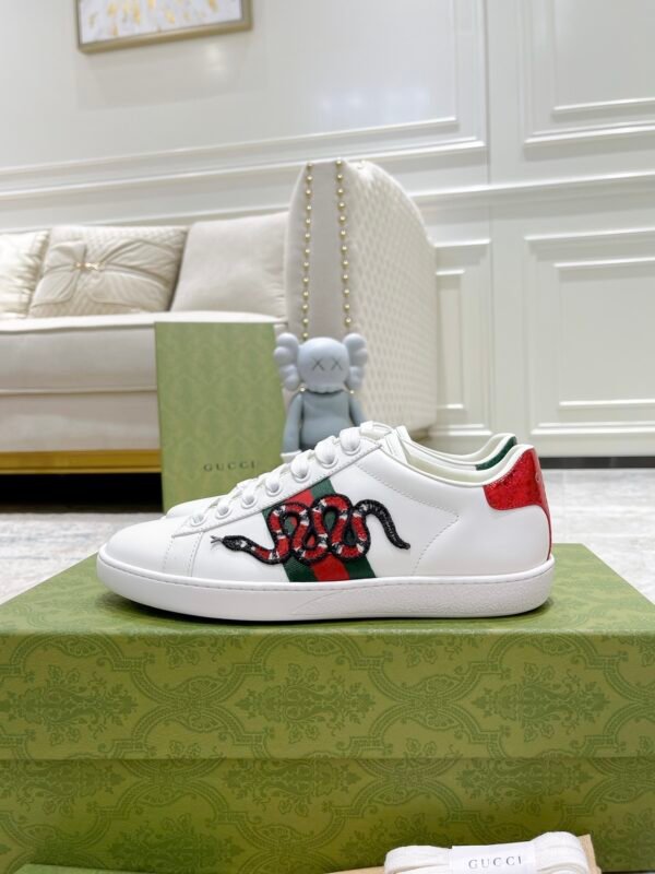Gucci sneaker 2025072103