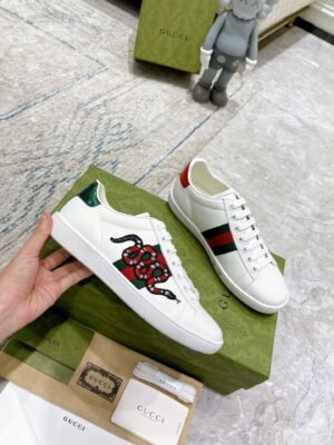 Gucci sneaker 2025072103